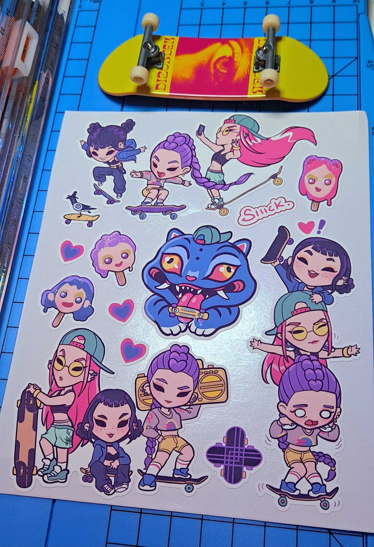 Huntrix: Summer Skate